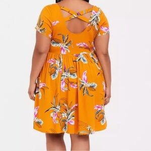 Torrid 2 3 Mini Challis Skater Dress yellow gold orange floral babydoll 2x 3x